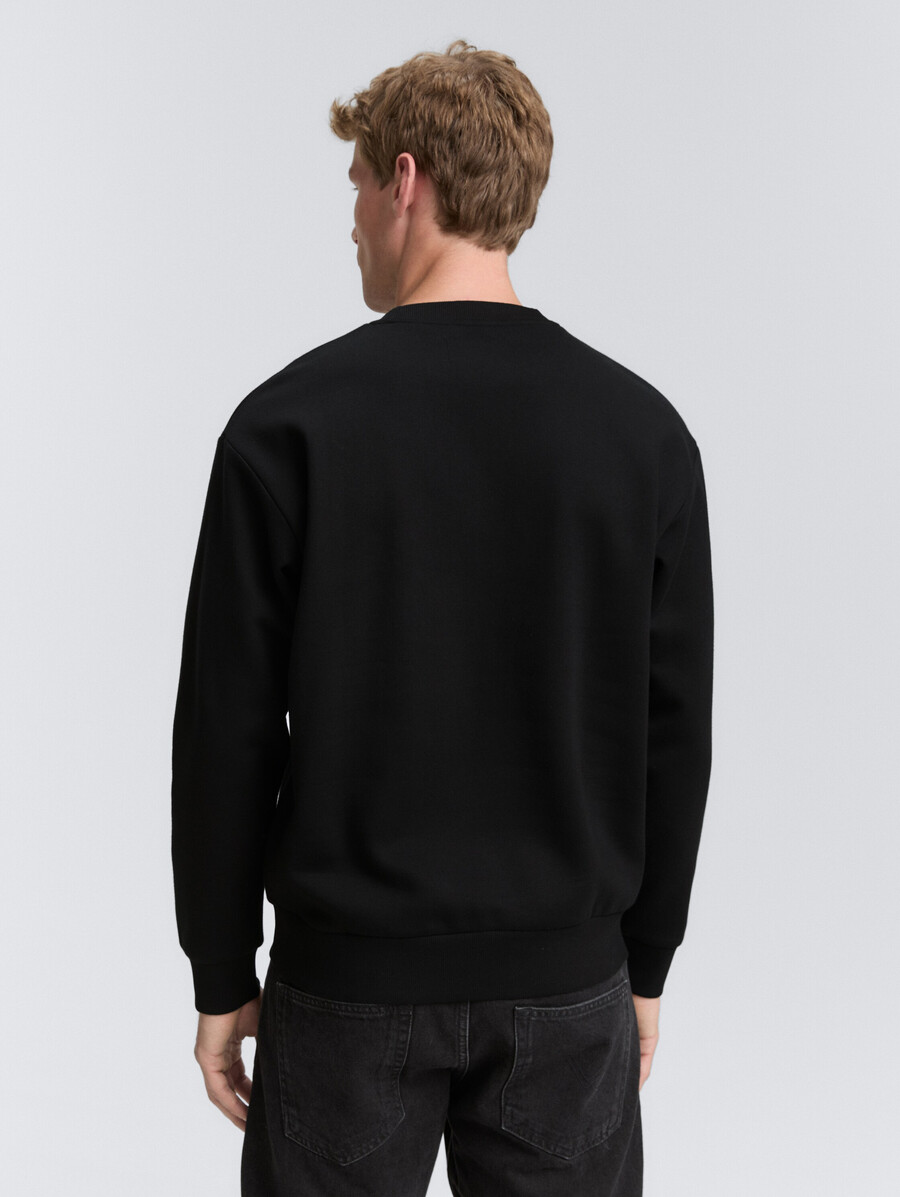 sweatshirt mit rundhalsausschnitt und aufdruck