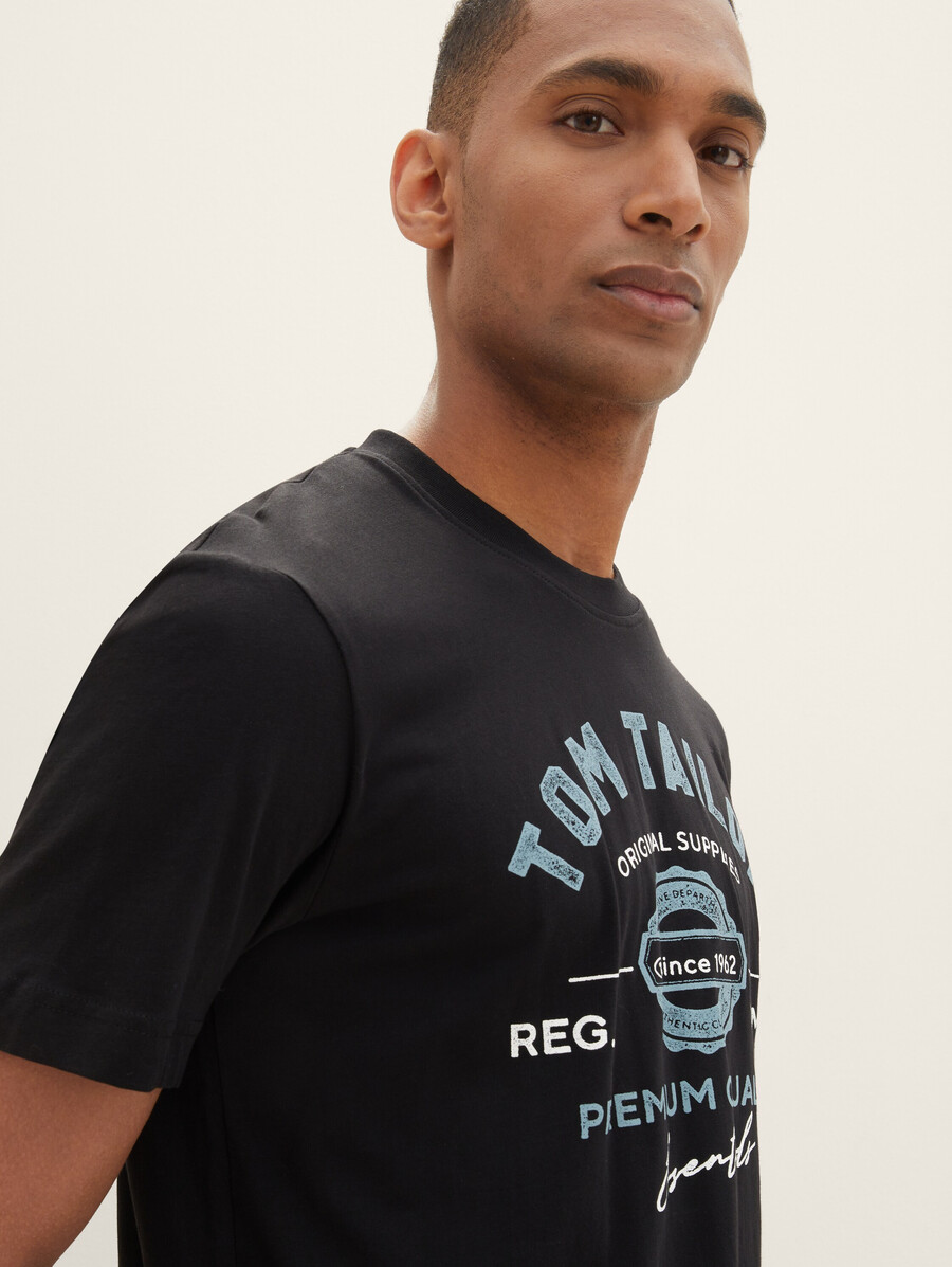 t-shirt mit logodruck