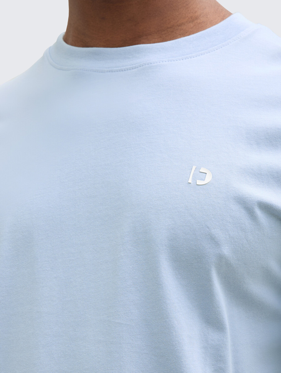 einfaches t-shirt