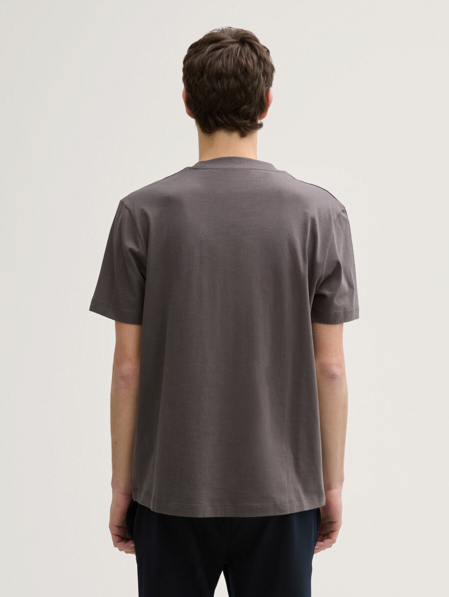 einfaches t-shirt
