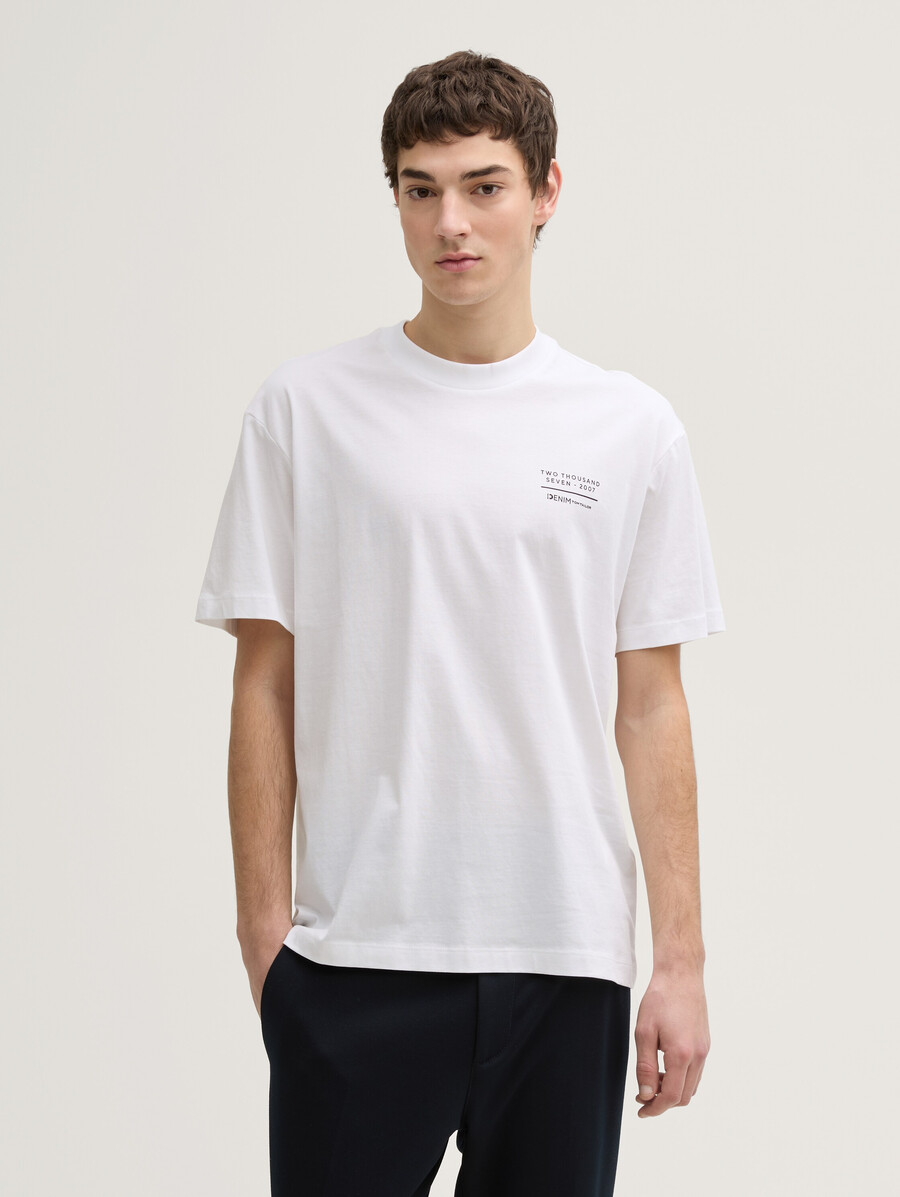 lässiges t-shirt mit rückendruck