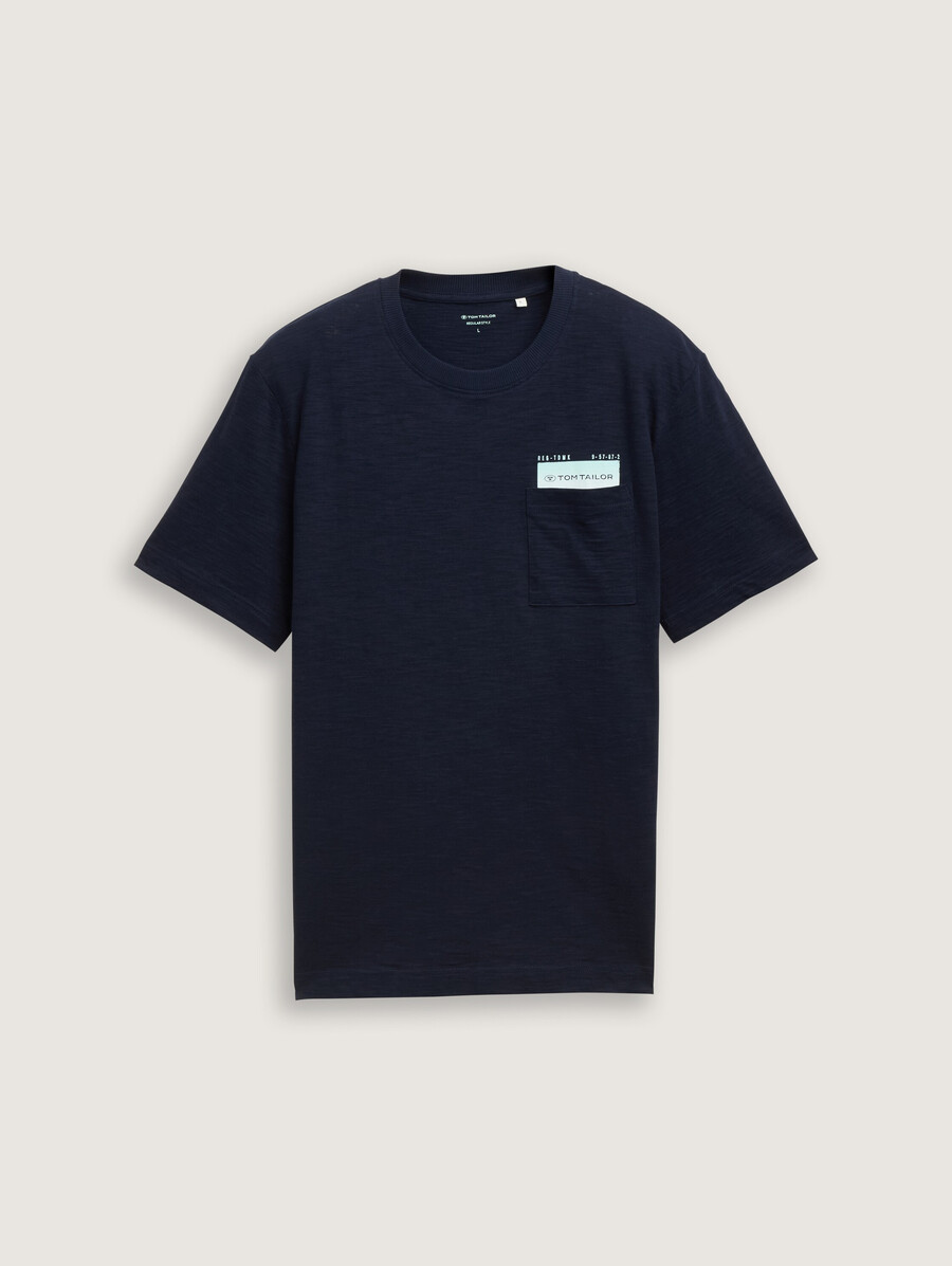 t-shirt mit brusttasche
