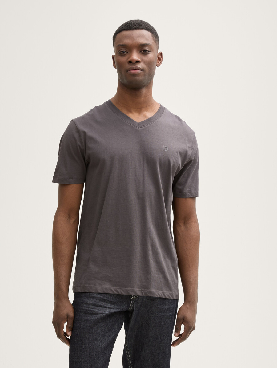 einfaches t-shirt mit v-ausschnitt
