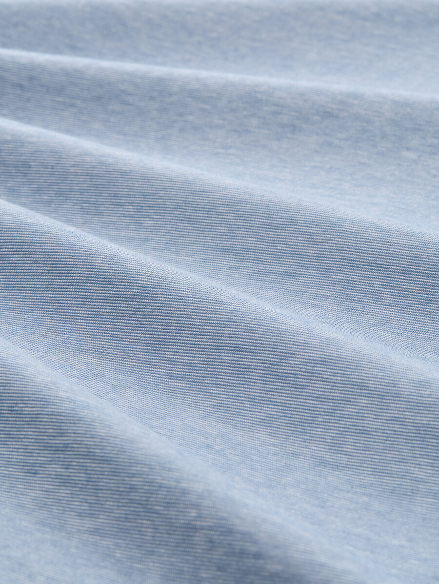 t-shirt mit brusttasche