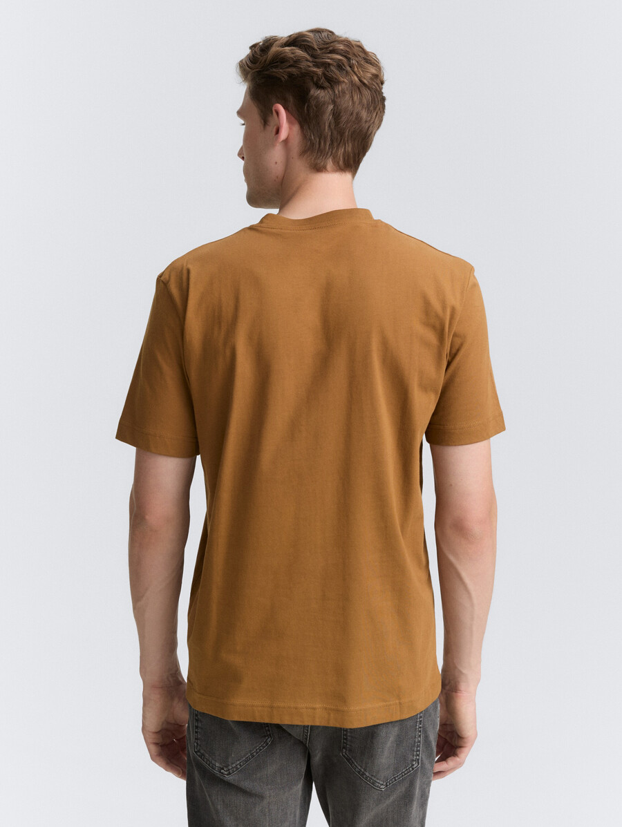 t-shirt mit logodruck