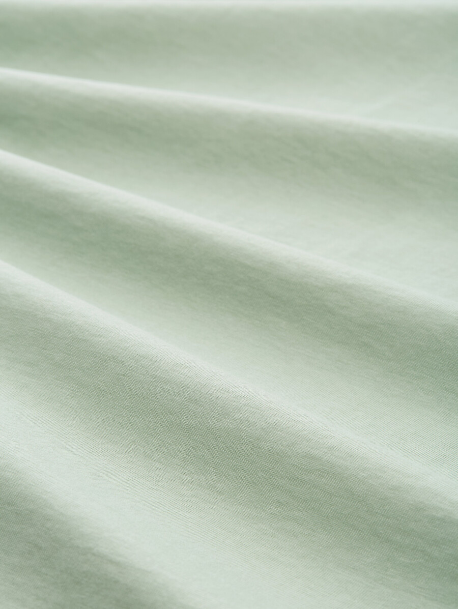 einfaches t-shirt mit logodruck