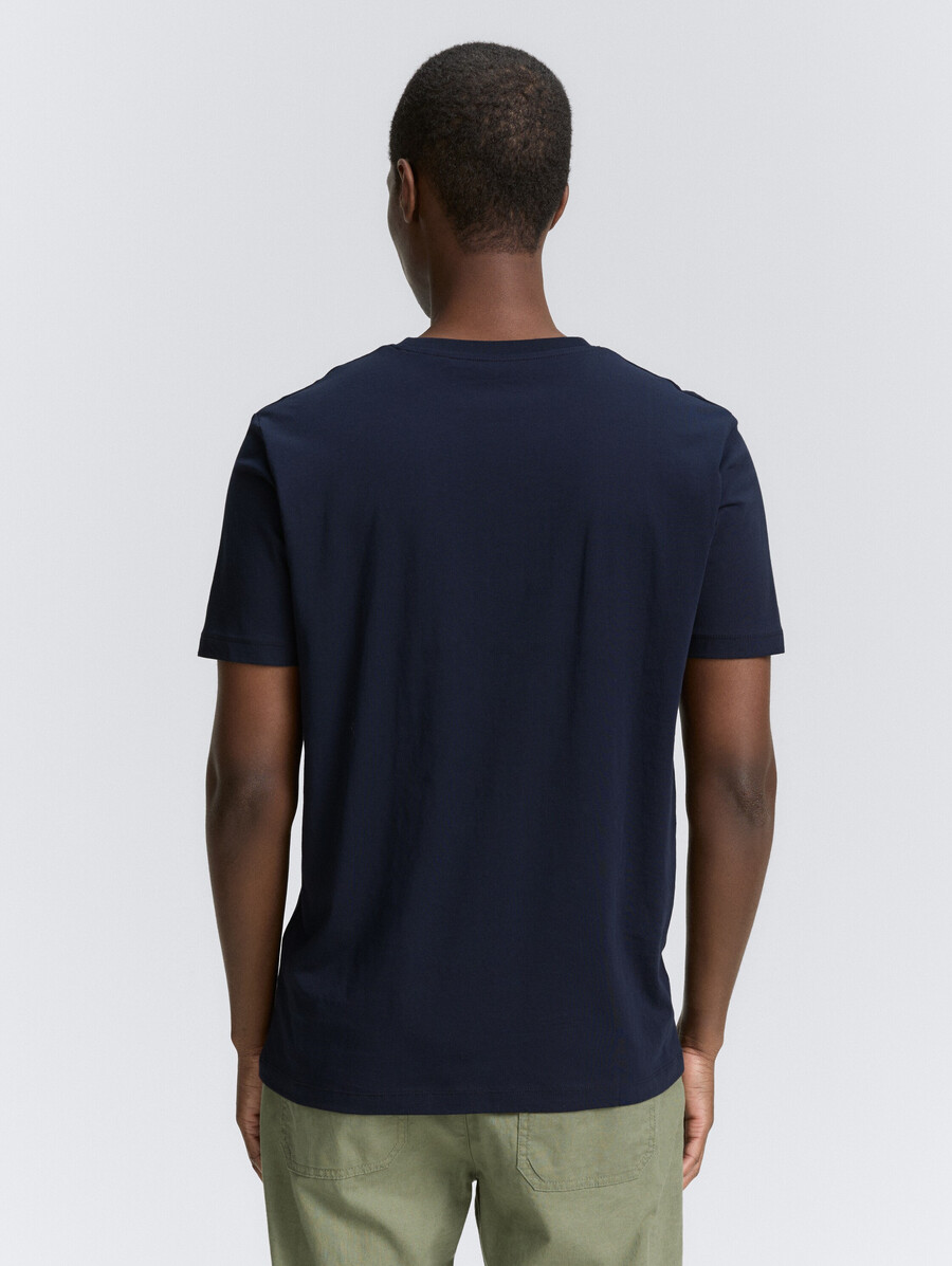 einfaches t-shirt mit logodruck