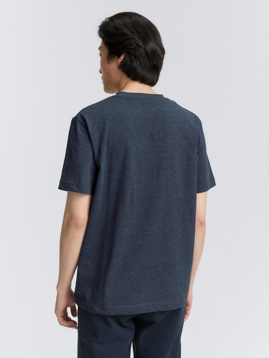 henley-t-shirt mit brusttasche