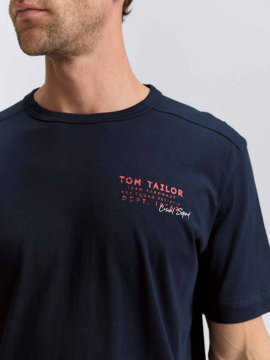 t-shirt mit aufdruck