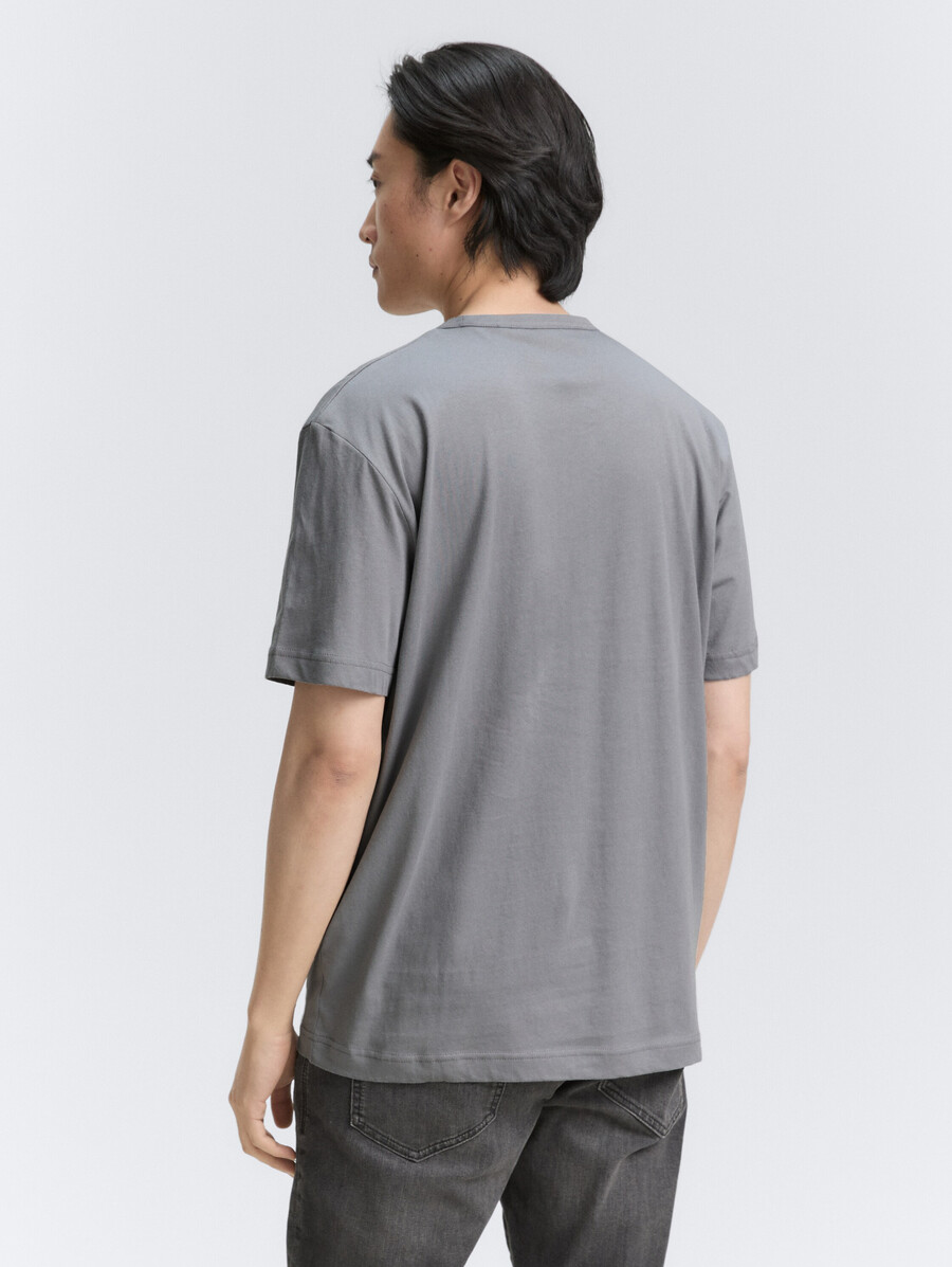 t-shirt mit aufdruck
