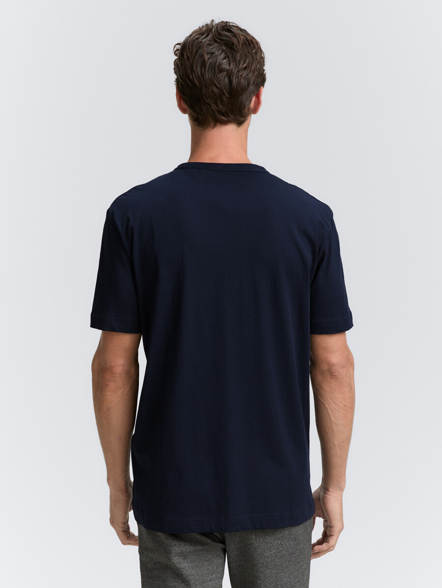 t-shirt mit aufdruck