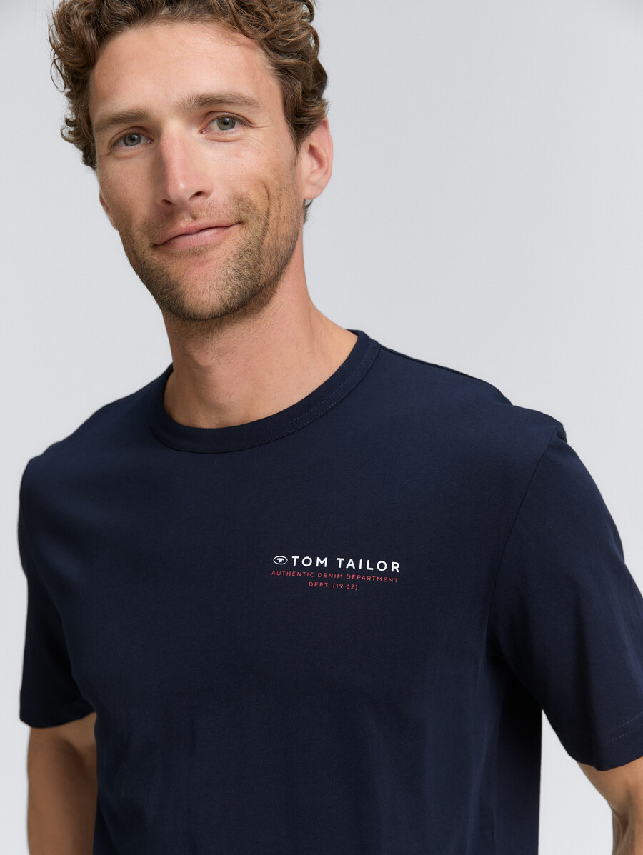 t-shirt mit aufdruck