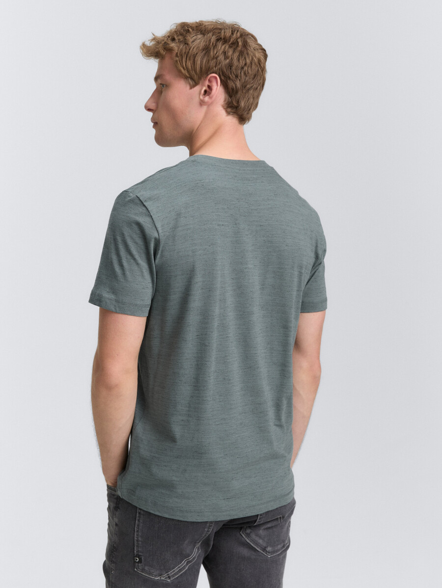 t-shirt mit aufdruck