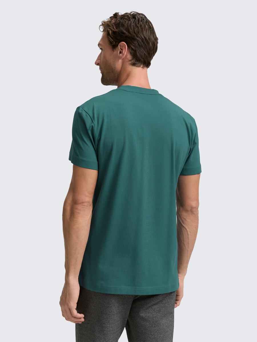 schmal geschnittenes t-shirt mit stretchanteil
