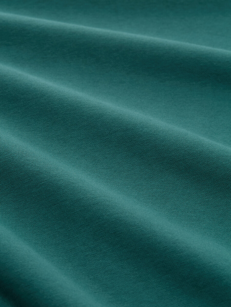 schmal geschnittenes t-shirt mit stretchanteil