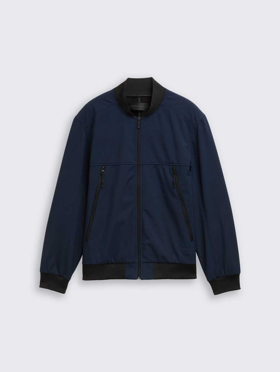 softshelljacke im bomberstil