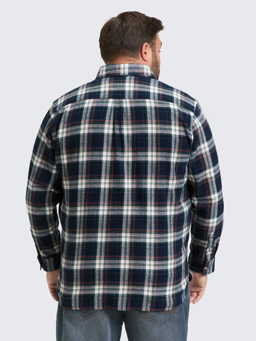 plus size – bequemes flanellhemd mit karomuster