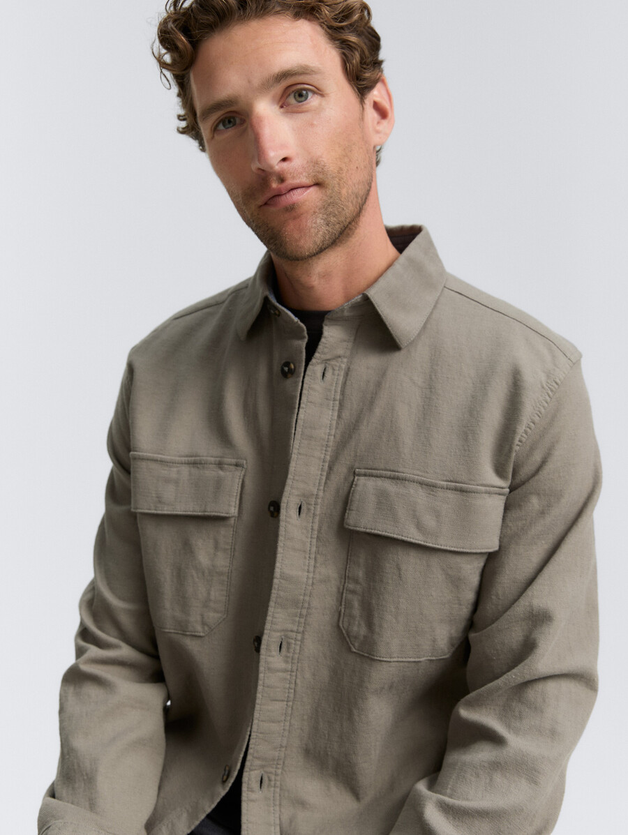 overshirt-hemd mit brusttaschen