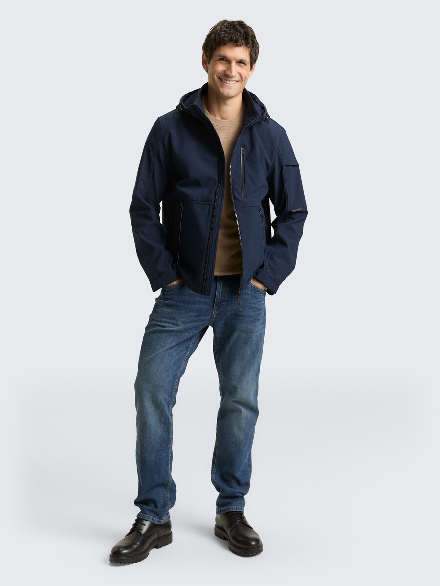 softshelljacke mit kapuze