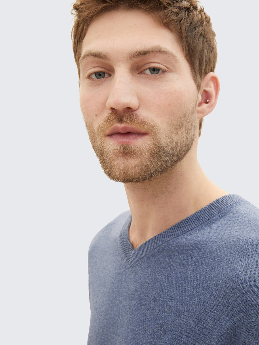 strickpullover mit v-ausschnitt
