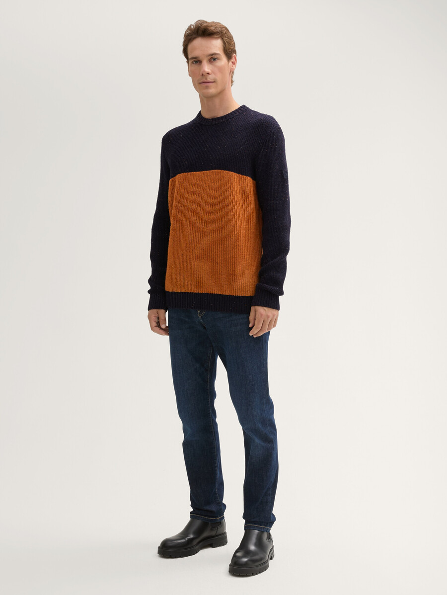 strickpullover mit strukturierter materialmischung