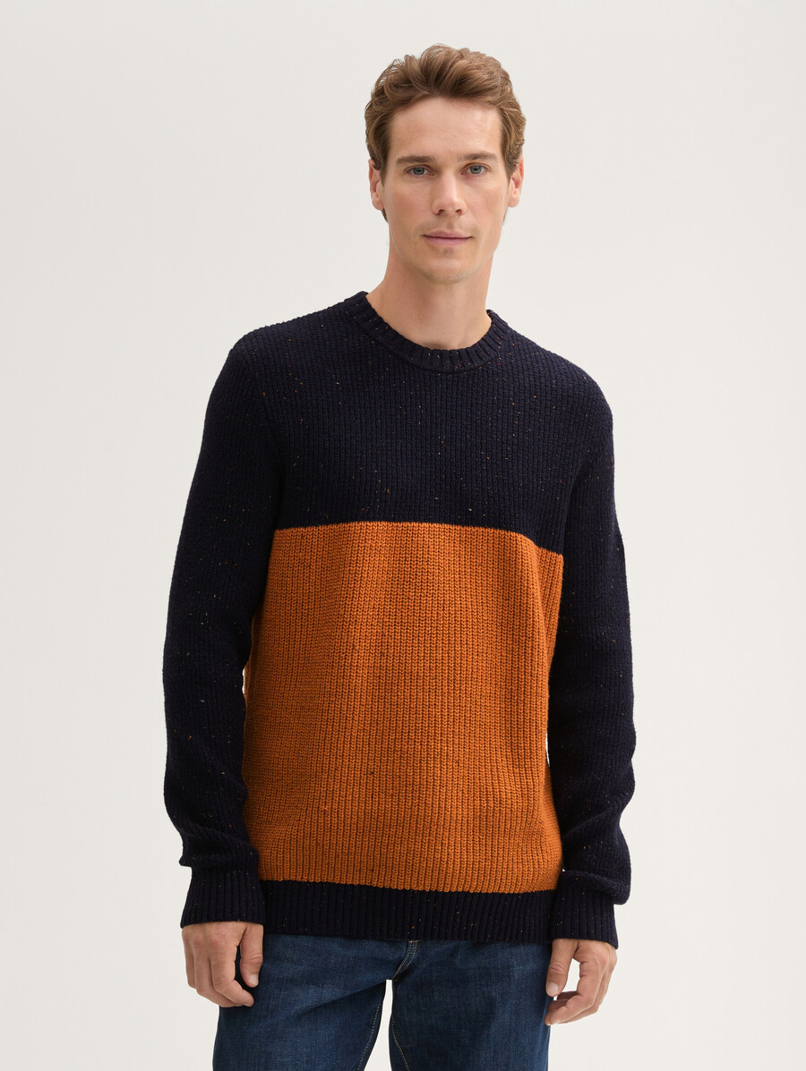 strickpullover mit strukturierter materialmischung