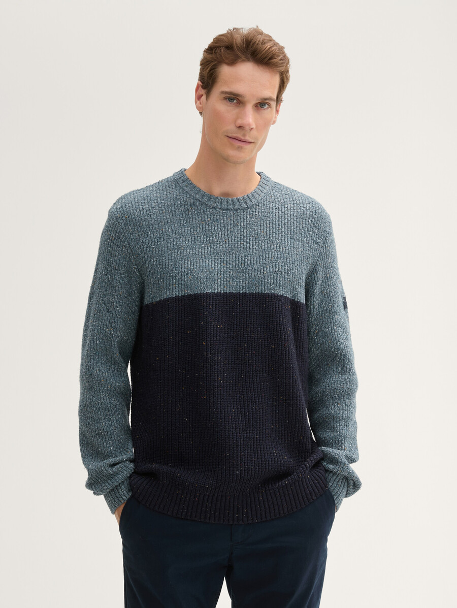 strickpullover mit strukturierter materialmischung