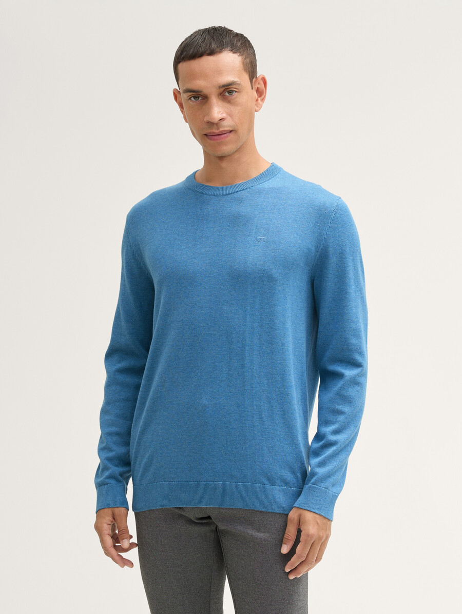 einfacher strickpullover aus baumwolle