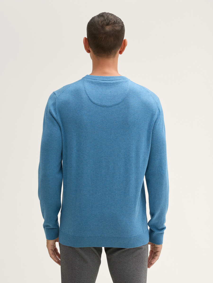 einfacher strickpullover aus baumwolle