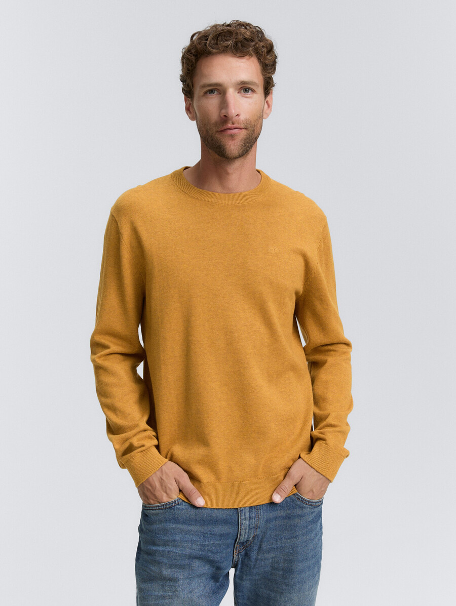 einfacher strickpullover aus baumwolle