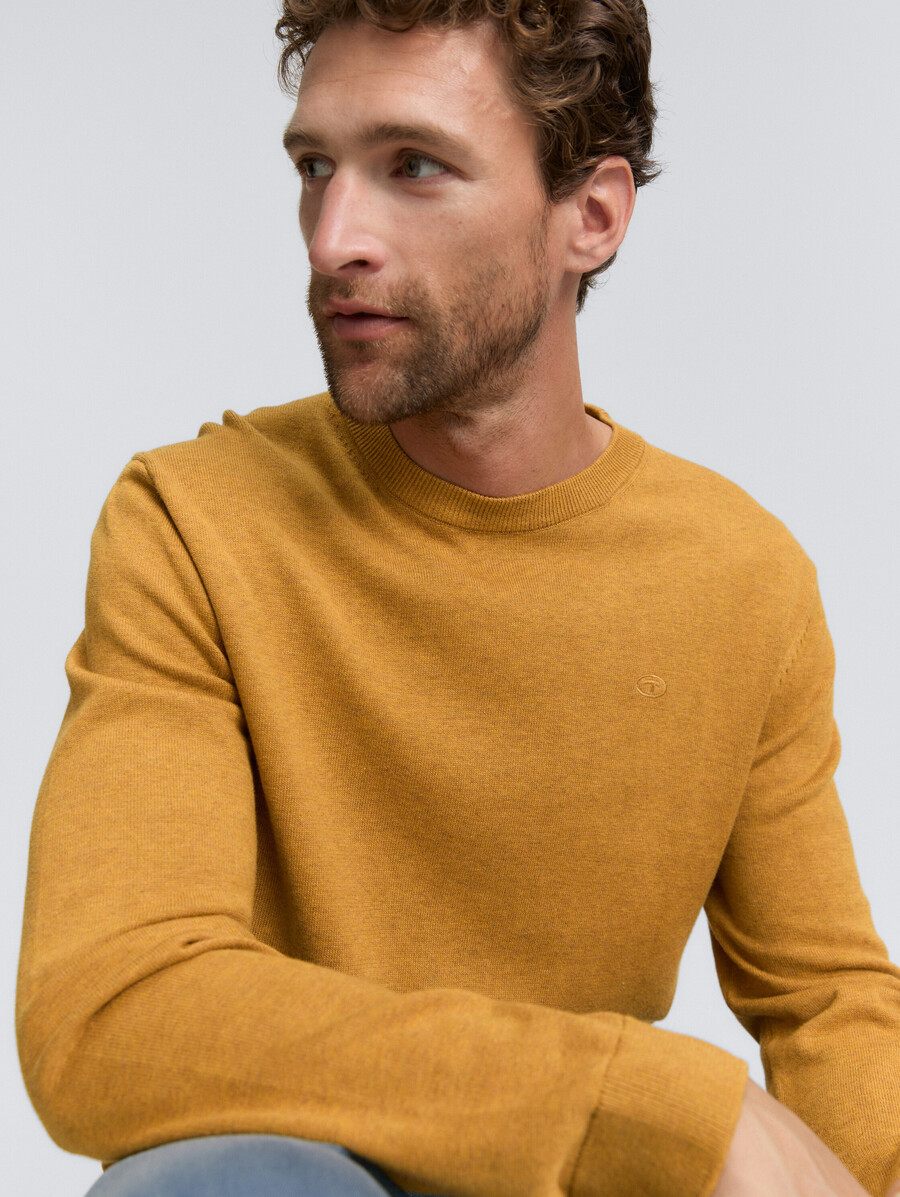 einfacher strickpullover aus baumwolle