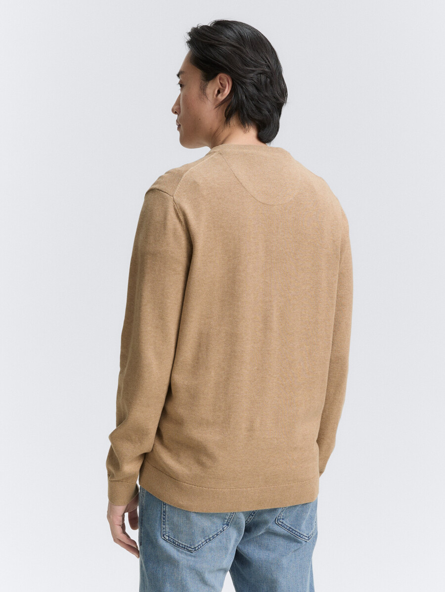 strickpullover mit v-ausschnitt