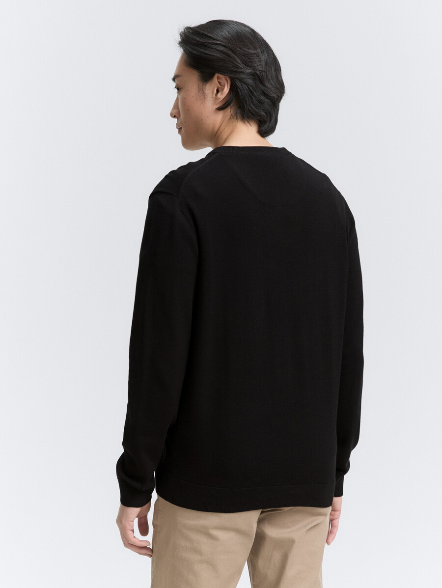 strickpullover mit v-ausschnitt