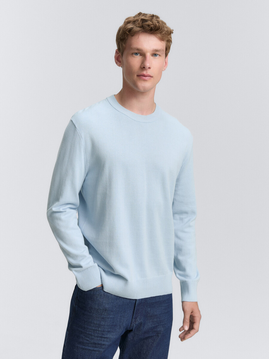 einfacher strickpullover aus baumwolle