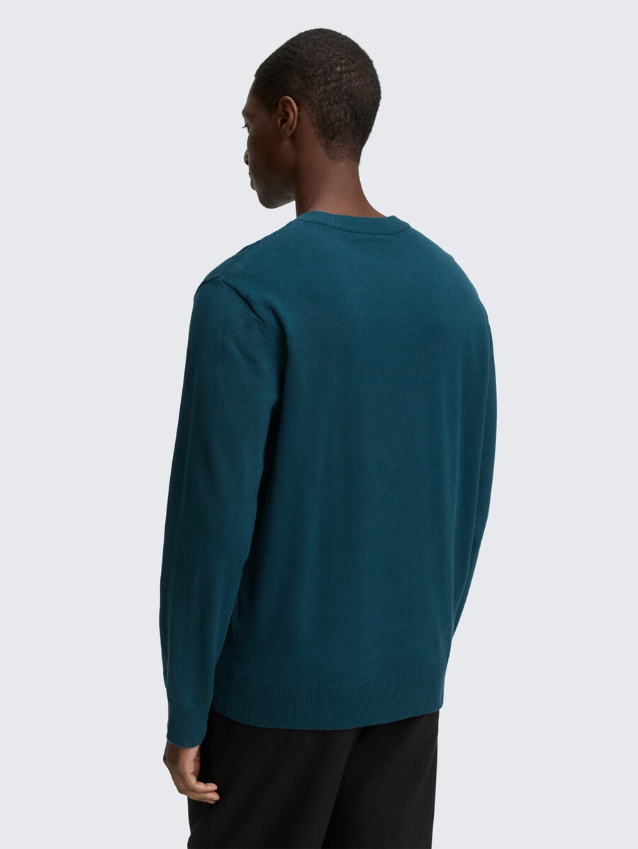 einfacher strickpullover aus baumwolle