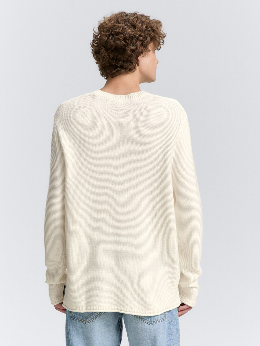 strickpullover in lockerer passform