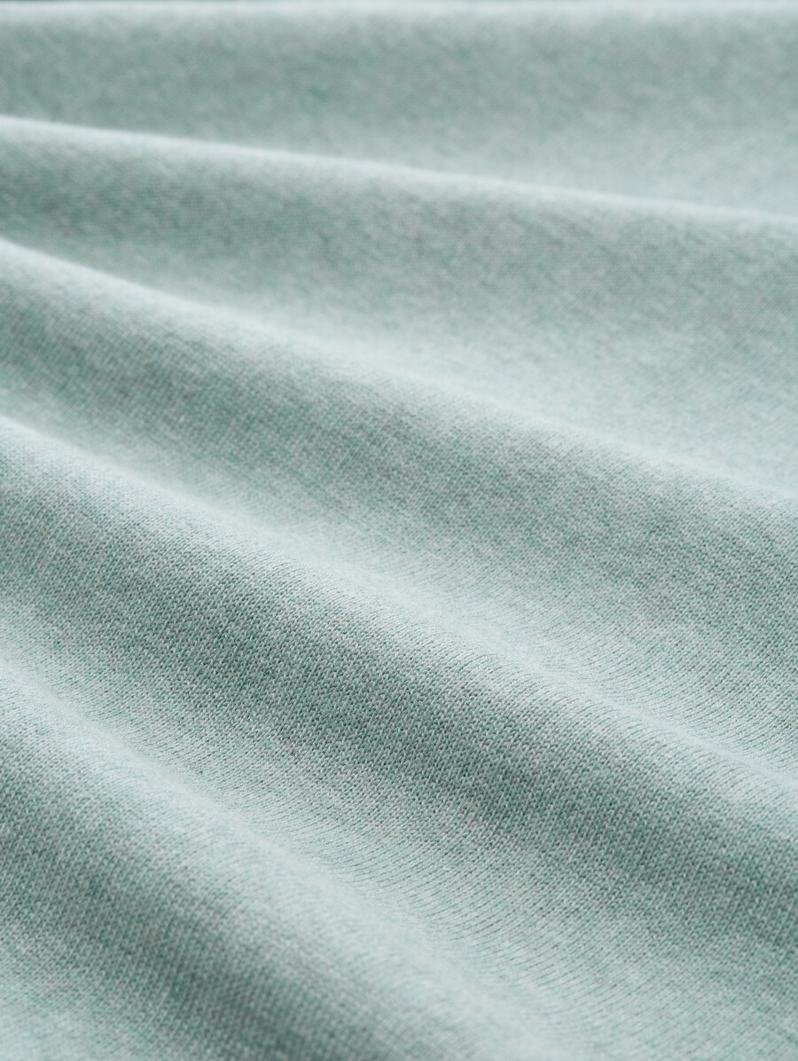 einfacher strickpullover aus baumwolle
