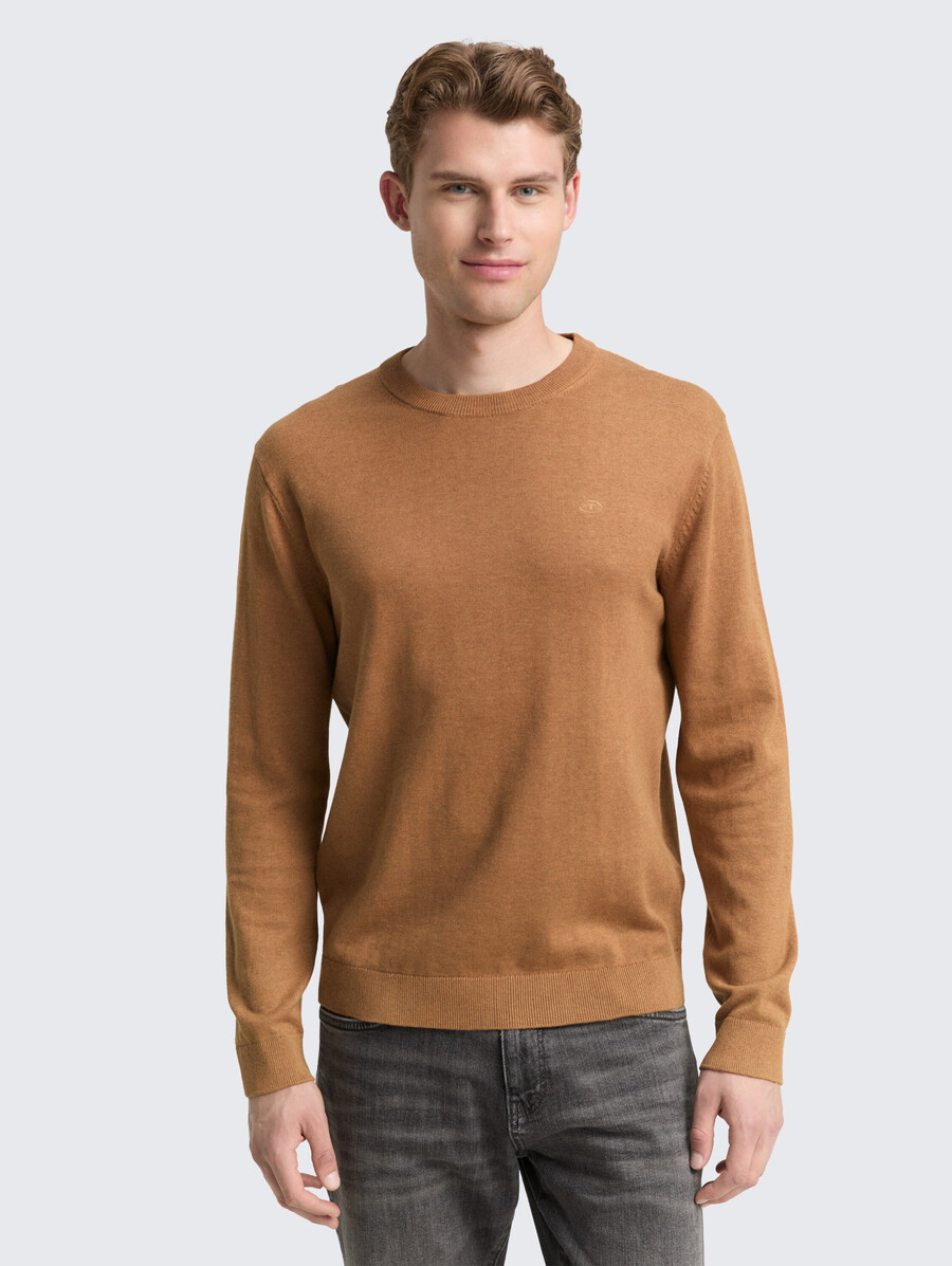 einfacher strickpullover aus baumwolle