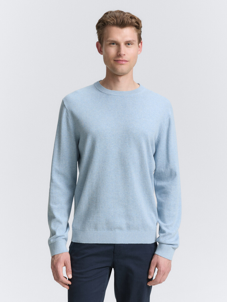 einfacher strickpullover aus baumwolle