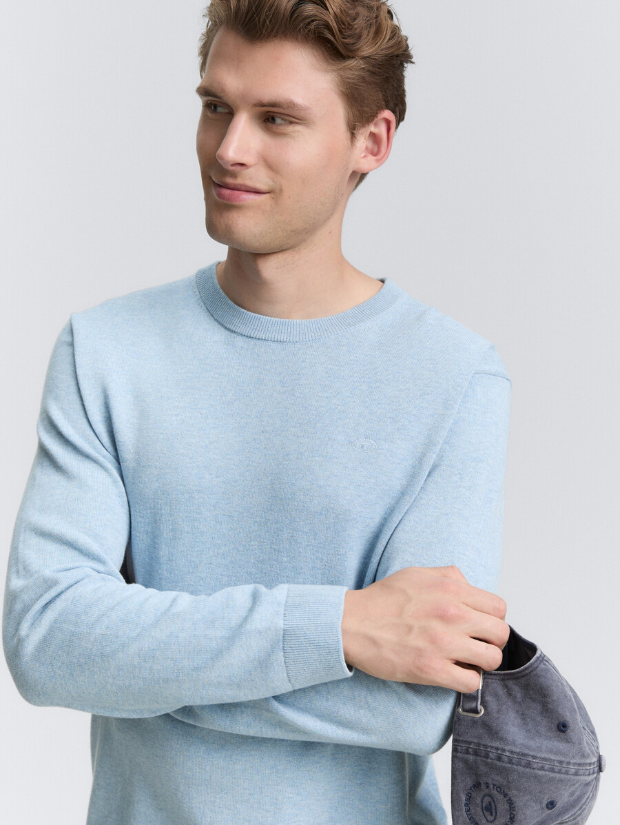 einfacher strickpullover aus baumwolle