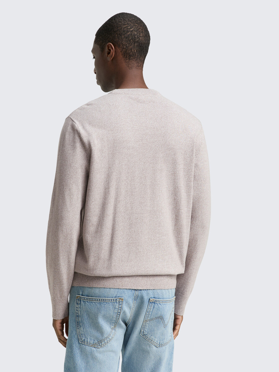 einfacher strickpullover aus baumwolle