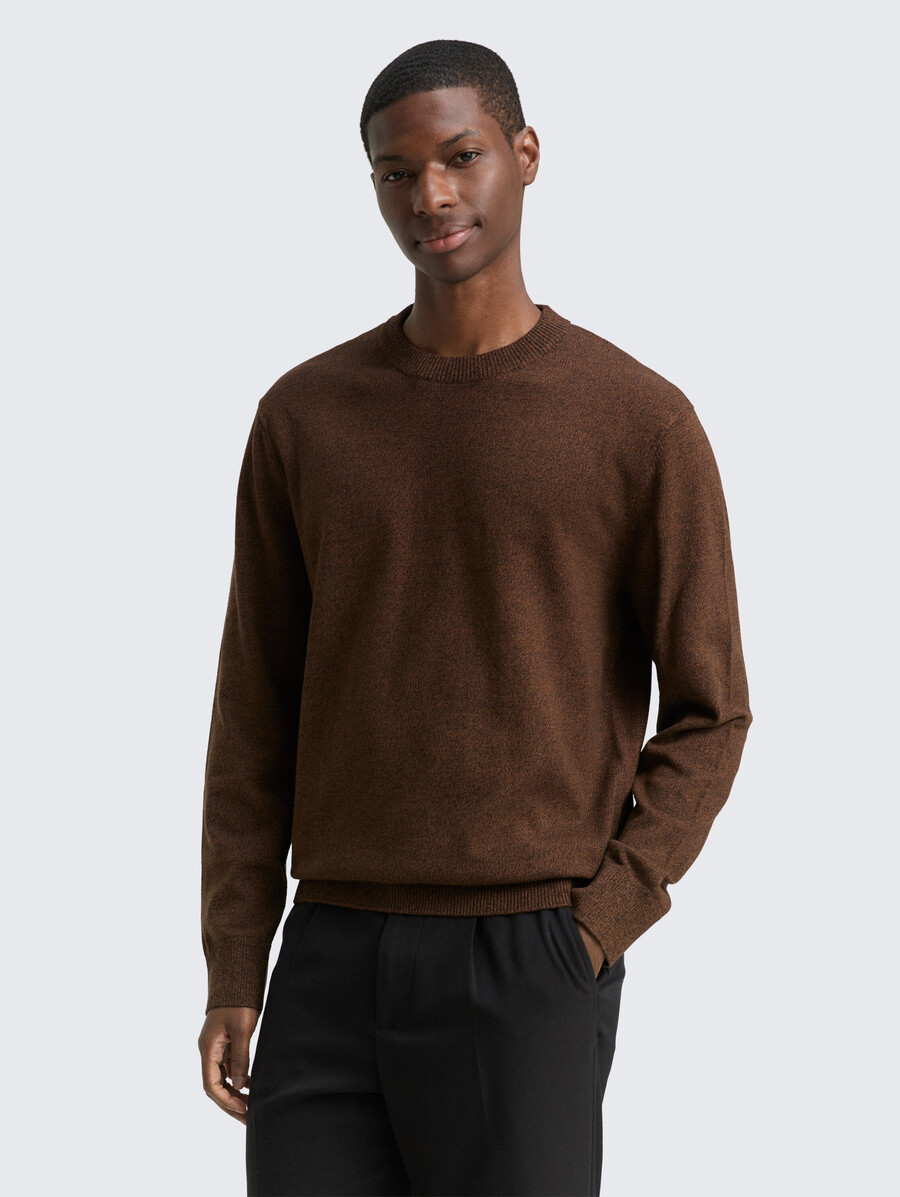 einfacher strickpullover aus baumwolle
