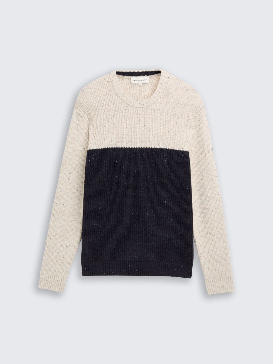 strickpullover mit verschiedenen texturen