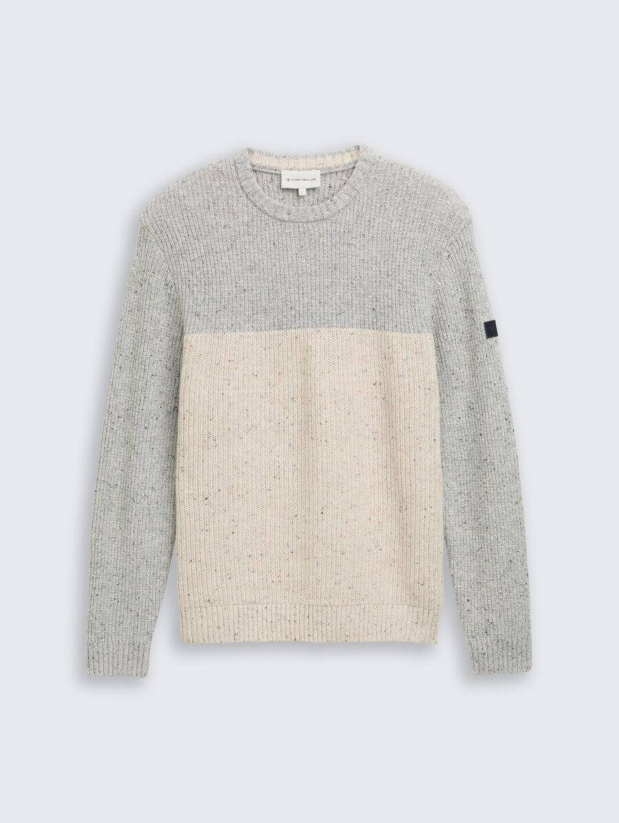 strickpullover mit verschiedenen texturen