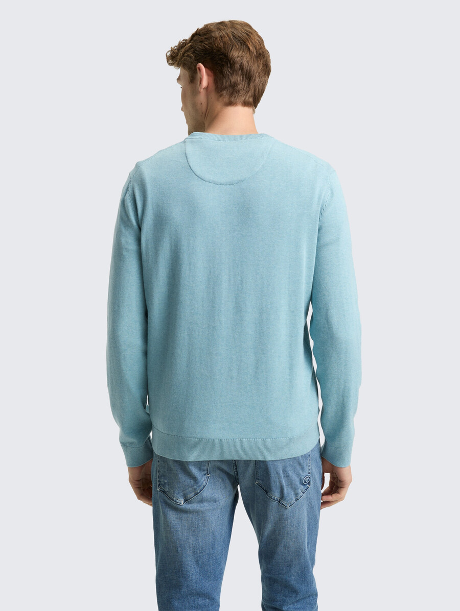 einfacher strickpullover aus baumwolle