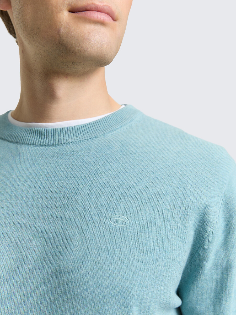 einfacher strickpullover aus baumwolle