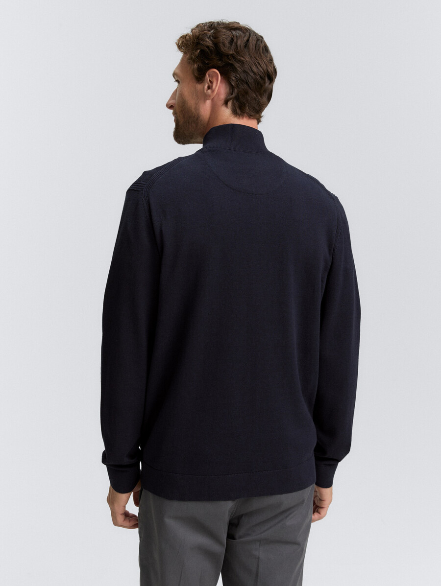 strickjacke mit stehkragen