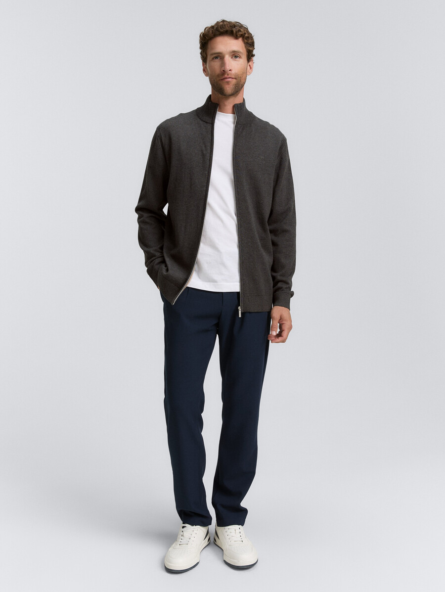 strickjacke mit stehkragen