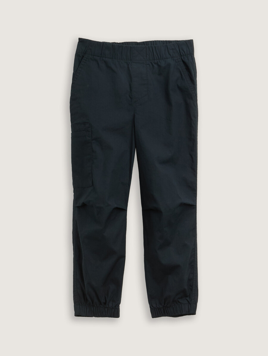 locker sitzende fallschirmhose