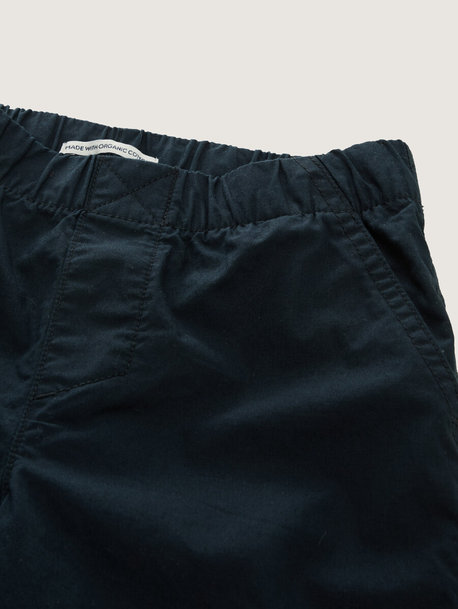 locker sitzende fallschirmhose